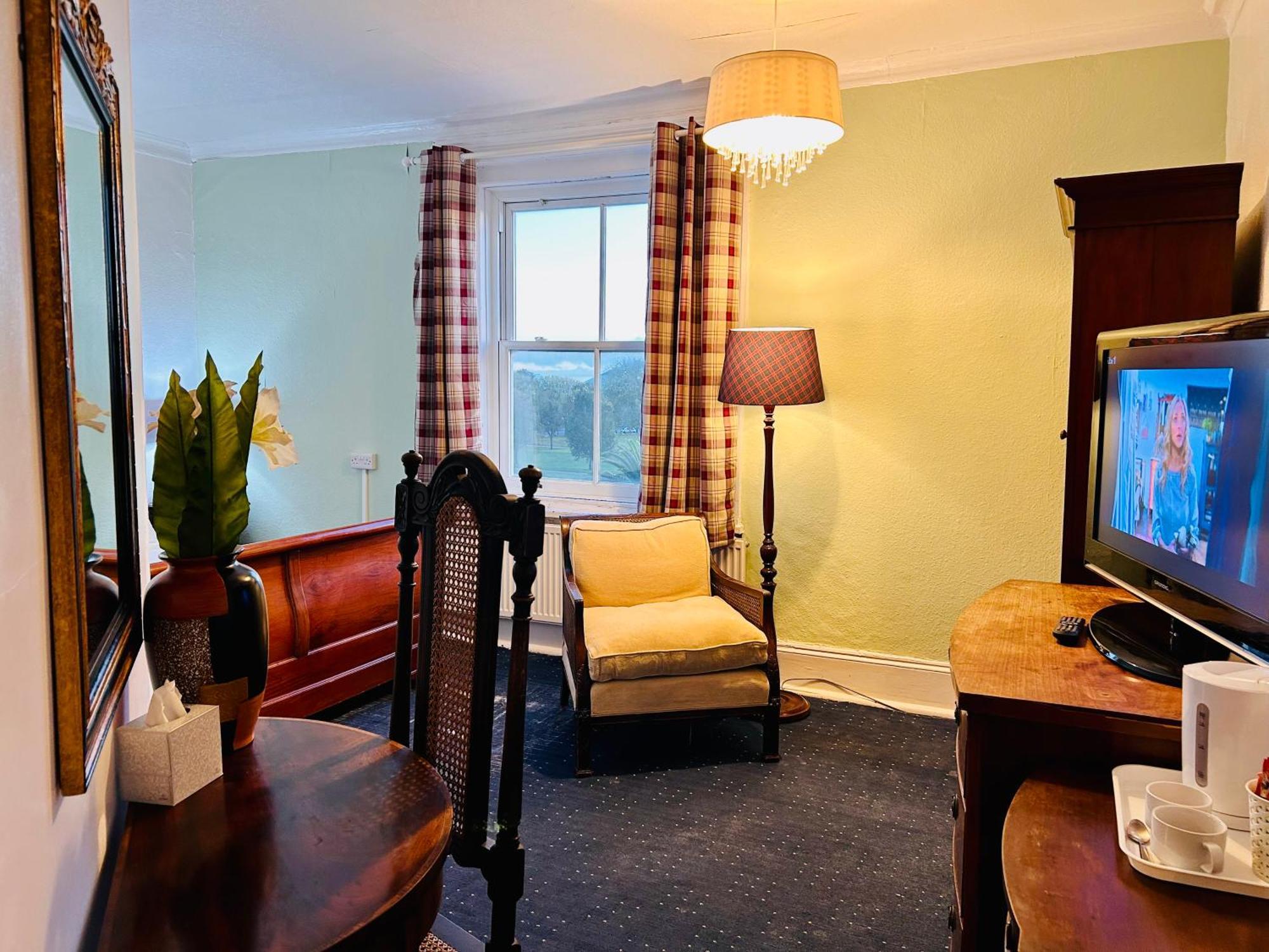 Clarence Quarters Self-Catering Guest House 포츠머스 외부 사진