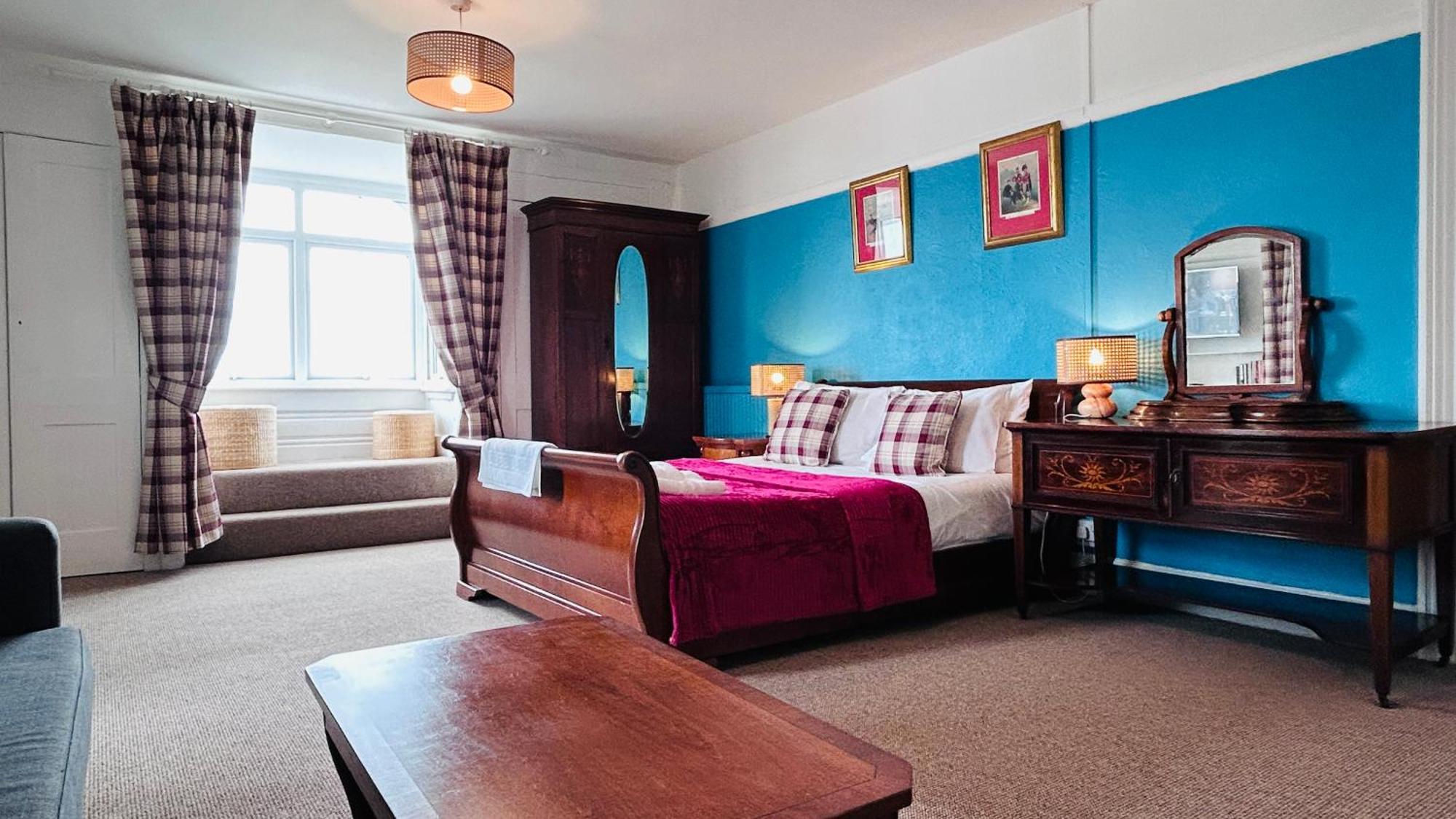 Clarence Quarters Self-Catering Guest House 포츠머스 외부 사진